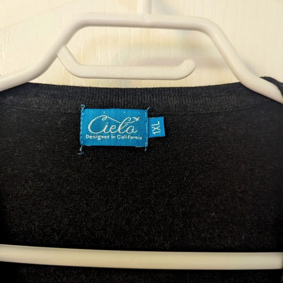 Cardigan - Picture 3 of 3